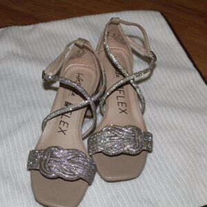Shoe